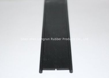 Peças de borracha da precisão da tira de EPDM usadas no dispositivo da limpeza de vidro, comprimento de 530mm